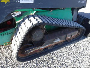 รถตักล้อยางขนาดเล็ก John Deere 319D ปี 2011 กำลัง 68 แรงม้า พร้อมรางยาง ขาย - Product Image 3