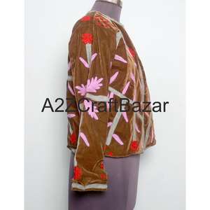 Veste courte d'hiver bohème en velours pour femmes, unique et ethnique, avec doublure en coton, vestes brodées à la main - Product Image 4