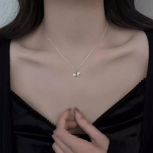 Collar de Plata de Ley con Cola de Pez y Perla Blanca, Secreto de la Sirena de Jeulia - Product Image 4