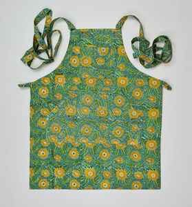 ผ้ากันเปื้อนแบบไม่มีแขน ผ้าฝ้ายแท้ 100% พิมพ์ลายด้วยมือ ลายดอกไม้สีเขียว ดีไซน์ดอกไม้ สำหรับทุกฤดูกาล ขนาดสั่งทำได้ สำหรับร้านอาหาร - Product Image 2