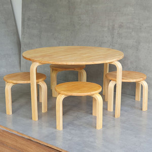KGD021 Juego de Muebles Infantiles de Diseño Escandinavo, 1 Mesa Redonda y 4 Sillas de Madera, Material de Madera Maciza para Jardín de Infancia - Product Image 4
