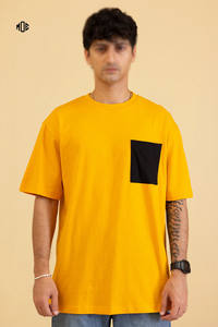 Camiseta de Algodón Grueso para Hombre, Corte Holgado, Cuello Redondo, Manga Corta, Estilo Urbano Amarillo, con Bolsillo Frontal en Contraste y Marca Personalizada - Product Image 5