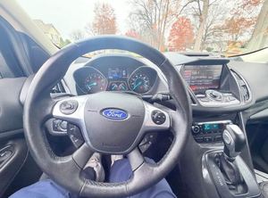SUV Ford Escape 2014 d'occasion en excellent état, transmission automatique 6 vitesses, 240 CV, feux LED, prêt à la vente - Product Image 6