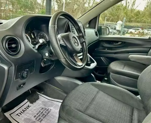 Mercedes-Benz Metris Passager RWD 2020 d'occasion abordable, conduite à gauche/droite - Product Image 2