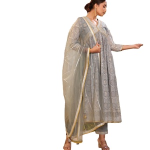 Robe en Georgette de créateur en argent de style Bollywood pour femmes 3 PCS tenue indienne pour chaque festival et fonction au prix de gros - Product Image 1