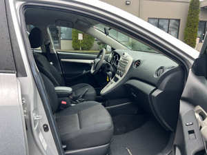 Utilisé 2011 To-yo-ta Mat-rix LHD - Product Image 4