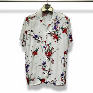 Chemise à manches courtes pour homme à motif floral, coupe décontractée, tissu satiné, design élégant pour l'été, tenue décontractée, anti-UV, tenue de vacances - Product Image 3