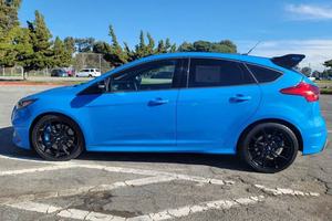 FORD FOCUS RS 2018 d'occasion, conduite à gauche/droite - Product Image 5