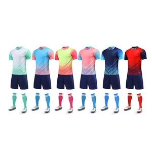 Maillot de football personnalisé respirant et à séchage rapide pour adultes 2023, vêtements de sport pour équipe de football, 100% polyester - Product Image 2