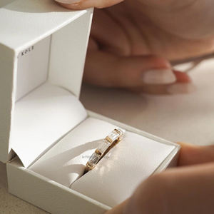 Bague de mariage en diamant Moissanite de 5x3mm taille émeraude en or massif pour femme avec certificat GRA - Product Image 3