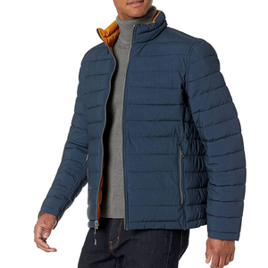 Veste matelassée pour l'extérieur, offrant une protection contre le froid, veste pour homme avec une sensation légère et rembourrée, profil extérieur structuré - Product Image 3