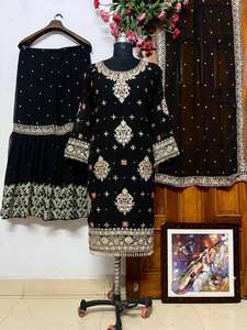 Vente en gros Vêtements de soirée de créateur Broderie georgette lourde et miroir Travail long Kurti et Sharara avec bordure en dentelle Dupatta - Product Image 5
