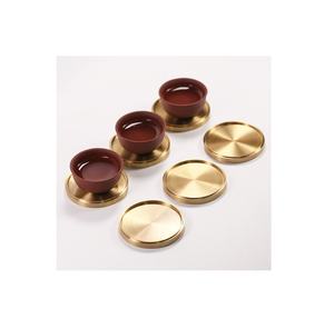 Dessous de verre moderne rond en cuivre et en pierre dorée Dessous de verre durable en laiton pour boisson à usage fait main pour produit Offre Spéciale - Product Image 1