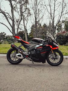 Moto sportive Track-Use Liter-Class V4 1100cc - Product Image 4