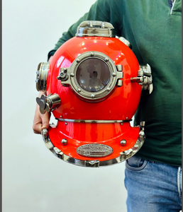 Casco de buceo con base de madera Casco DE BUCEO ANTIGUO de gran calidad - Product Image 1