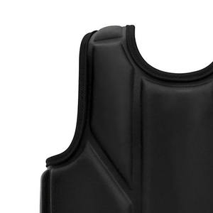 Protector de pecho de diseño personalizado de color negro para hombres Logotipo personalizado Mejor material Etiqueta privada Precio barato Protector de pecho para hombres - Product Image 5