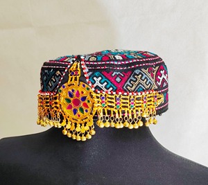 Chapeau traditionnel afghan pour femmes, vintage, fait à la main, ethnique pashtun, broderie florale, tissu, pince à cheveux - Product Image 4
