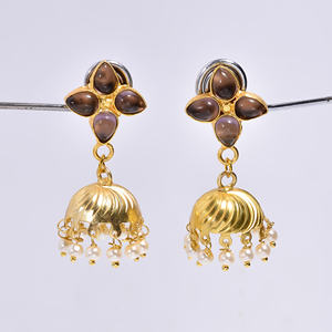 Boucles d'oreilles mode pour filles en laiton plaqué or 14 carats avec pierres précieuses faites à la main fabricant de bijoux en laiton fin - Product Image 3