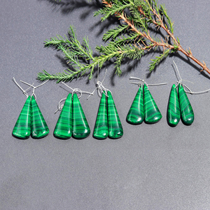 Piedras Preciosas de Malaquita Verde Natural (Cortes Cojín/Marquesa/Pera/Triángulo/Ovalado) 10-40mm Color Verde Vibrante para Joyería - Product Image 4