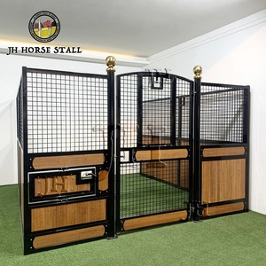 Écuries de chevaux de haute qualité européennes au Canada, stalles de chevaux de qualité professionnelle, panneau frontal avec porte à charnières - Product Image 1