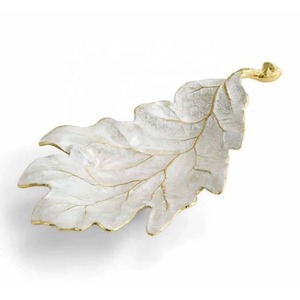 Vente à chaud de plat de service en métal au design de feuille de chêne bol en aluminium pour salade de noix et cuisine disponible au prix de gros - Product Image 1