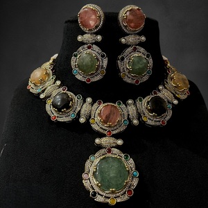 Ensemble de collier attrayant de meilleure qualité plaqué or avec pierres avec boucles d'oreilles Fonction Collection de vêtements de fête de mariage pour les femmes - Product Image 4