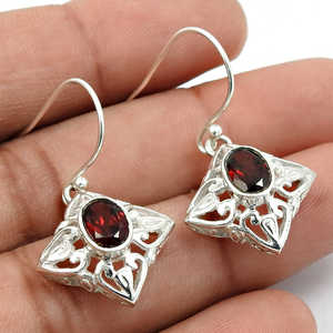 Boucles d'oreilles en argent grenat au design unique Bijoux de bohème authentiques fabriqués à partir de 925 Boucles d'oreilles en argent sterling massif pour femmes Bijoux - Product Image 2