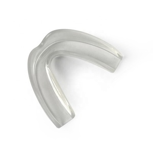 Protège-dents de sécurité pour le sport professionnel antidérapant de taille personnalisée Protège-dents en plastique pour sports martiaux à bas prix - Product Image 5