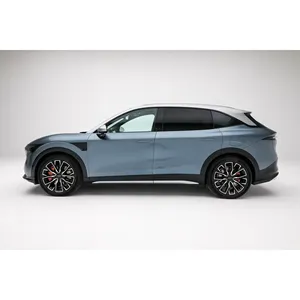 ซีคร 7X รถยนต์ไฟฟ้าแบบซีดาน SUV ขับเคลื่อนสี่ล้อ ระบบเกียร์อัตโนมัติ มอเตอร์ขับเคลื่อนคู่ ระบบขับเคลื่อนล้อหลัง แบตเตอรี่ลิเธียม พวงมาลัยซ้าย สีดำเข้ม ล้อแม็ก R19 รถยนต์ไฟฟ้า - Product Image 3