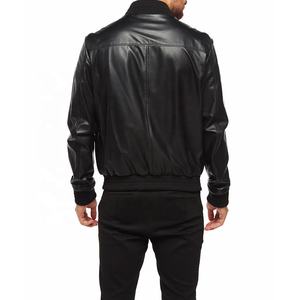 Nouvelle veste varsity noire pour homme, en tricot doux enduit de haute qualité, à capuche, col montant, style vintage, entièrement personnalisable, 100% originale sur le devant - Product Image 2