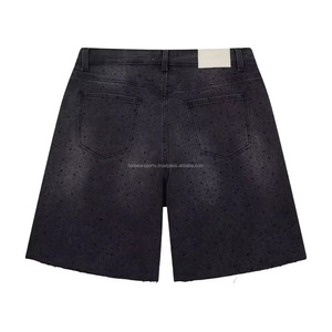 กางเกงยีนส์ขาสั้นเดนิมวินเทจประดับเพชรคุณภาพพรีเมียม ดีไซน์ยอดเยี่ยม ผลิตตามสั่ง สำหรับผู้ชาย ผลิตในปากีสถาน - Product Image 2