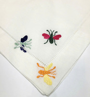 Serviettes carrées en lin brodées à la main avec des abeilles colorées, à ourlet festonné, réutilisables, durables, pour la maison, le restaurant, l'avion, les mariages, les fêtes, la table
