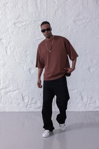 T-shirt formel en coton tricoté 100 % pour homme, uni, brodé, sérigraphié, à manches courtes, vente en gros, fabriqué en Turquie - Product Image 4