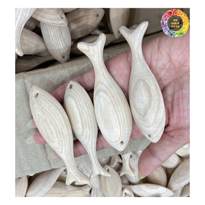 Décoration de poisson en bois antique Décoration décorative de poisson suspendue en bois, souvenir de jouet de poisson en bois peint en 3D au meilleur prix - Product Image 1