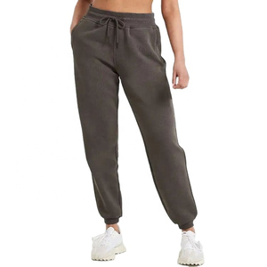 Pantalones de chándal Jogger de alta calidad para mujer, 100% algodón con bolsillos, pantalón de jogging de cintura media personalizable - Product Image 1