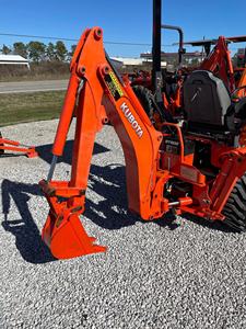 Se Utiliza para el Tractor Subcompacto BX25D 4WD con Cargadores Frontales y Traseros, Transmisión por Engranajes, Motor de 20 HP y Caja de Cambios - Product Image 5