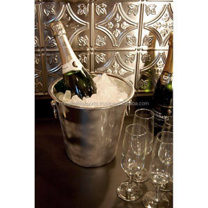 Galvanized <b>Steel</b> <b>Wine</b> <b>Cooler</b> and Champagne Bucket with Wooden Handle for Party Occasions - Product Image 6