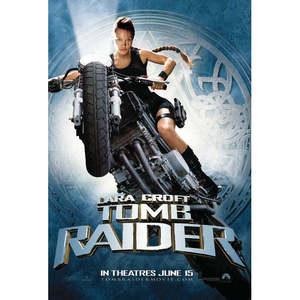 Tarjeta postal de la película Tomb Raider con disfraces de Lara Croft para televisión y cine - Product Image 1