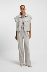 T-shirt pour homme en polyester 100% de haute qualité, sur mesure, coupe ajustée, design élastique et anti-boulochage - Product Image 3