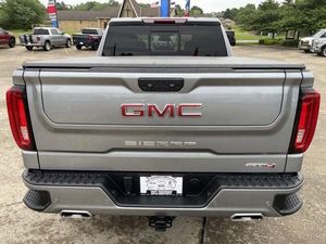 2023 GMC Sierra 1500 AT4 Pickup Boîte de vitesses automatique Sièges en cuir Caméra arrière Barre de toit en alliage État d'occasion Direction gauche R17 - Product Image 2