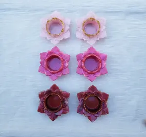 Nouveauté : Porte-bougie chauffe-plat de Noël en résine, élégant accent décoratif de table pour la maison et le bureau, à prix d'exportation (Inde) - Product Image 6