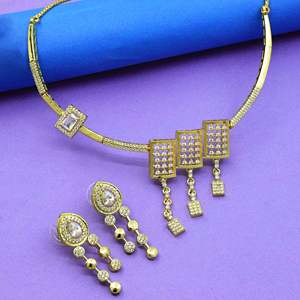 Vente en gros 14K 18K 24K Micro Gold Filled formant des colliers AD, ensemble de bijoux de conception traditionnelle, ensemble de bijoux de mode AD Stone Gold. - Product Image 1