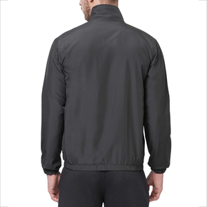 เสื้อแจ็คเก็ตซอฟต์เชลล์ผู้ชายทรงหลวม สวมใส่สบาย เหมาะสำหรับการเดินทางแบบสบายๆ มีกระเป๋าข้าง เหมาะสำหรับขายส่ง สินค้าขายดีประจำปี 2026 - Product Image 2