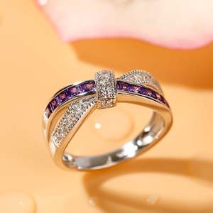 แหวนแต่งงานเงินแท้ชุบโรเดียมและโรสโกลด์ประดับตัวเลขเจลิยา - Product Image 5