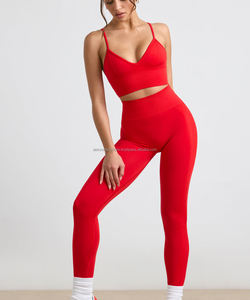 Nuevo conjunto de yoga para mujer de alta calidad para gimnasio Fitness que incluye cinturón decorativo a un precio atractivo - Product Image 6