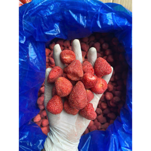 Fresas afrutadas y crujientes de Vietnam con tono rojo brillante y sabor completo, adecuadas para la industria de aperitivos y compradores globales - Product Image 3