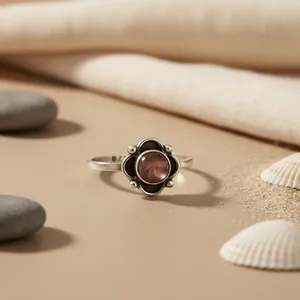 Anillo de Plata 925 para Mujer con Labradorita, Corte Princesa y Diamantes de Corte Oval, Certificado IGI, para Regalo - Product Image 3