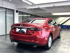 สภาพดีเยี่ยม สำหรับรถยนต์มาสด้า 2017 Mazda6 Atenza 2.0 Skyactiv Luxury Edition เกียร์อัตโนมัติ พร้อมส่ง - Product Image 2