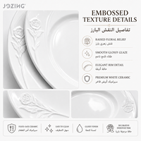 Assiette en céramique blanche gaufrée motif rose, prix d'usine, plat de service floral en porcelaine pour dîner et salade, idéal pour hôtels et restaurants