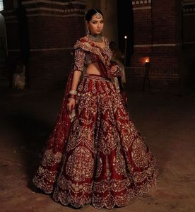 มีสไตล์-เสื้อแต่งงานสีน้ำตาลแดง, ชุด lehenga & dupatta กับ dabka หนักประดับ, ไข่มุก, หิน, ลูกปัดเย็บปักถักร้อยทำงาน = 2025 - Product Image 1